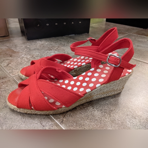 Stunning women red platform sandals in size 7 - Picture 4 of 4